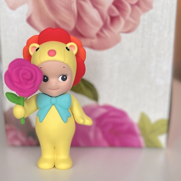 Sonny Angel Rose Lion - Picture 3 of 3